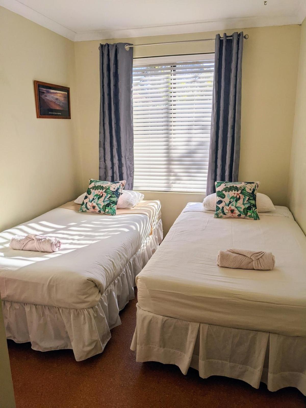邓斯伯勒Acacia Retreat公寓 外观 照片